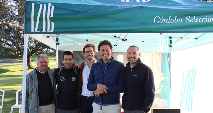 El asturiano Alfredo García Heredia junto al presidente de la PGA Spain, Ander Martínez, en la carpa de Bodega 12PB.