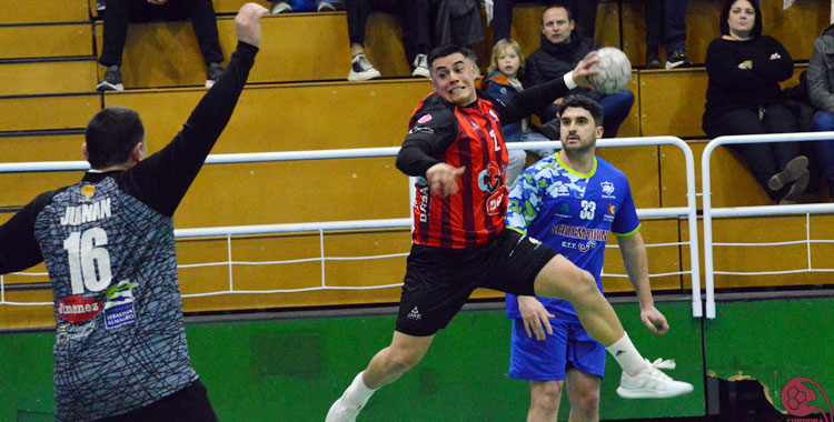 La escuadra cajista en el derbi ante el ARS. Foto: CBM