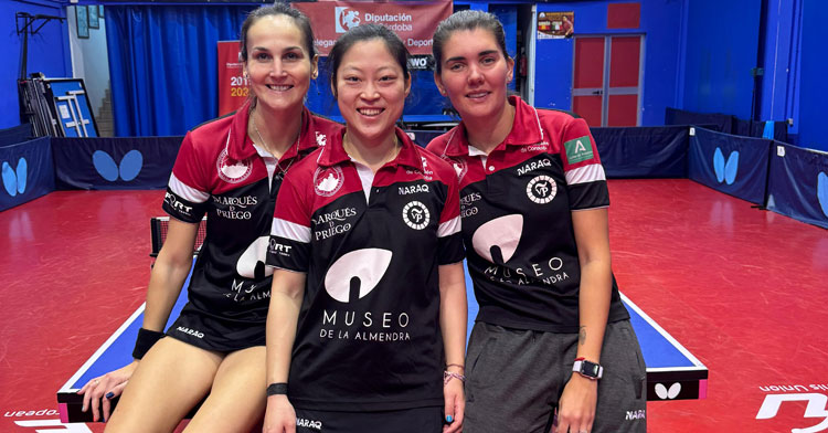 La tripleta prieguense tras una nueva victoria en la Superdivisión