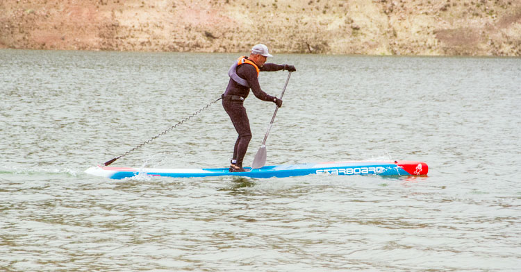 Iznájar volvió a congregar a los mejores especialistas andaluces de paddle surf
