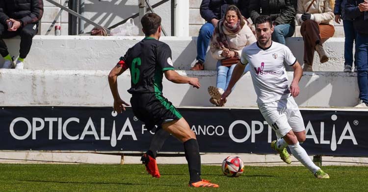 El equipo pozoalbense tendrá que jugar con su amplia ventaja en el tramo final de la Tercera Federación. Foto: CD Pozoblanco
