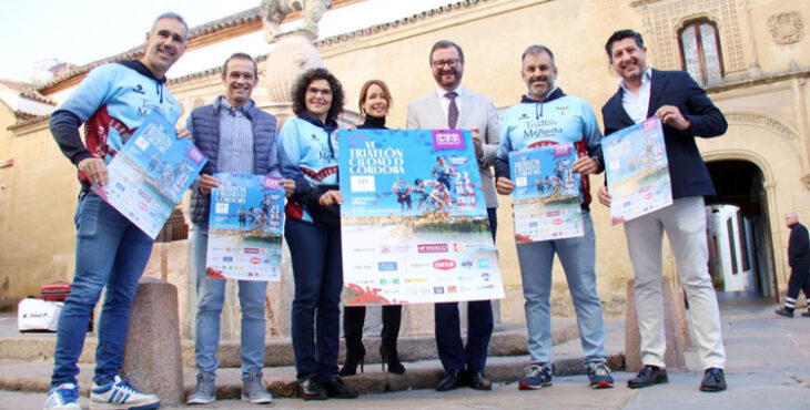 Todos los actores que propiciaron el regreso del Triatlón Ciudad de Córdoba en la puesta de largo del cartel