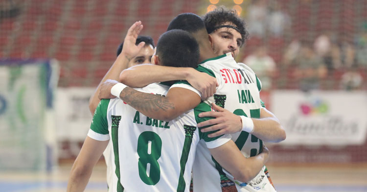 Celebración de uno de los goles ante el Peñíscola. Foto: Córdoba Patrimonio