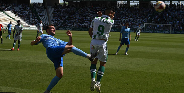 Kuki Zalazar en el partido ante el Alcoyano. Autora: Natalia Román