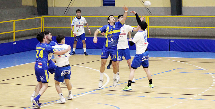 El ARS Palma del Río se mostró superior en feudo colegial. Foto: La Salle Balonmano