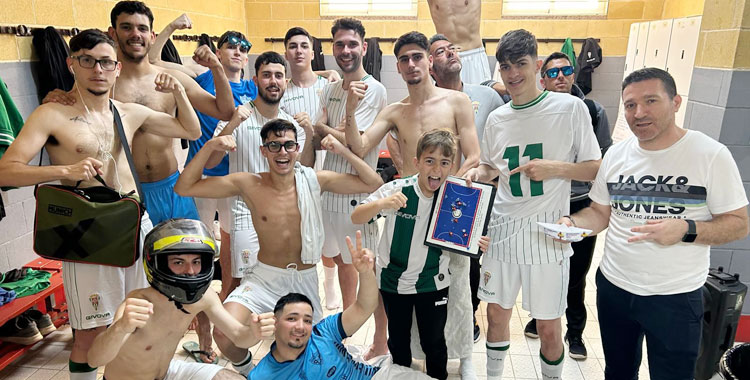 La celebración en el vestuario del filial blanquiverde. Foto: Córdoba Futsal