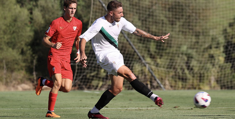 Un lance de un partido de esta pretemporada del Córdoba en Montecastillo, donde volverá la semana que viene. Foto: CCF