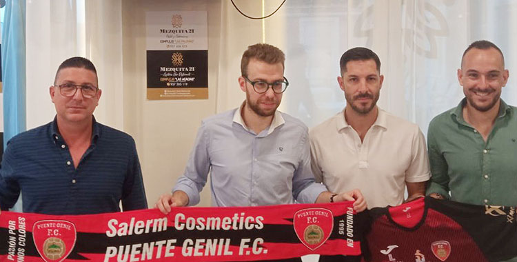 La presentación de Álvaro Cejudo como entrenador. Foto: Salerm Puente Genil