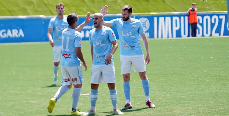 La escuadra lucentina quiere seguir celebrando goles, ahora en el play-off. Foto: Antonio Dávila / Ciudad de Lucena