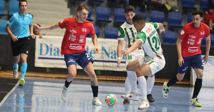 Osamanmusa en una acción del duelo en Anaitasuna. Foto: Xota