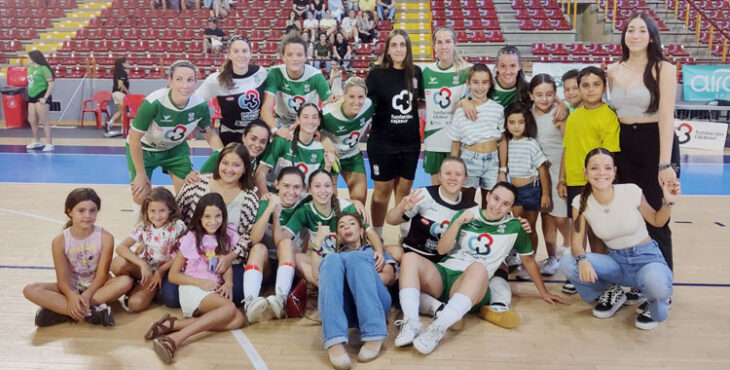 Las jugadoras del Deportivo Córdoba Cajasur celebrando un triunfo