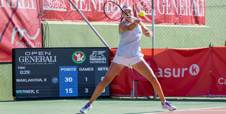 Caroline Werner compitiendo en las pistas de El Pandero