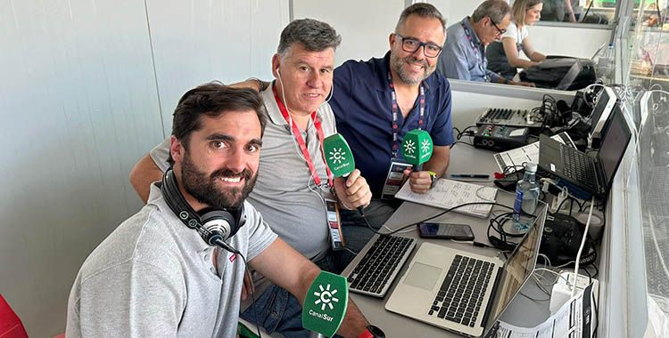Fran Cruz, David Jurado y Jesús Márquez en la cabina de Canal Sur contando el ascenso del Córdoba ante el Barça Atlètic.