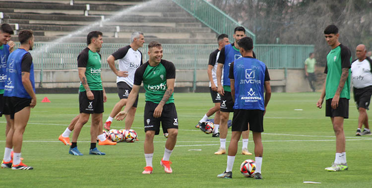 A Álvaro Leiva parece no importarle jugar la final del play off de ascenso.