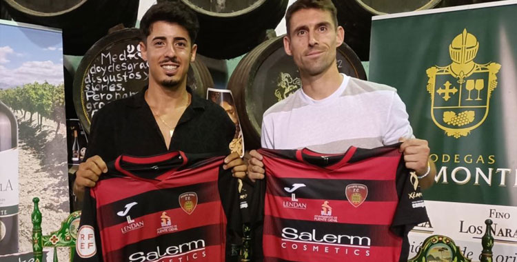 Polaco y Marcos Pérez con su nueva elástica. Foto: Salerm Puente Genil