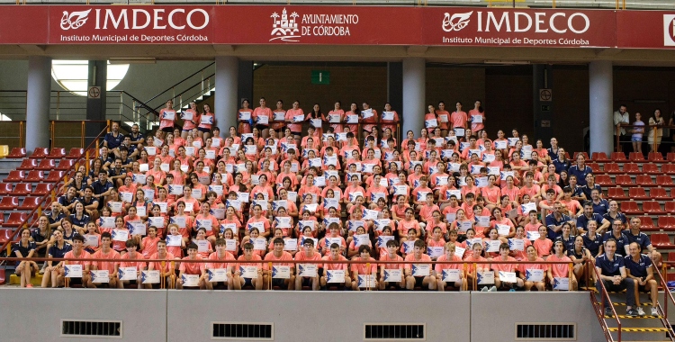 Foto grupal de los participantes del Campus. Foto: Academia Voleibol Córdoba.