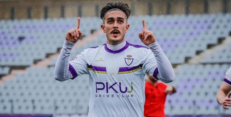 Joseliyo celebrando un gol con el Real Jaén. Foto cedida por el Ciudad de Lucena