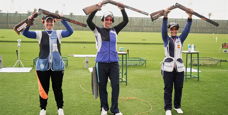 Fátima Gálvez, a la derecha, en una de las Copas del Mundo que saldó con medalla en 2024. Foto: ISSF