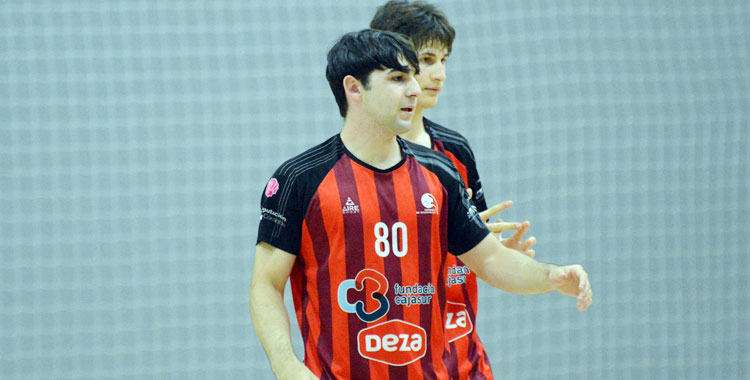 José Luis Castilla en uno de sus últimos partidos como jugador del Córdoba de Balonmano. Foto: CBM
