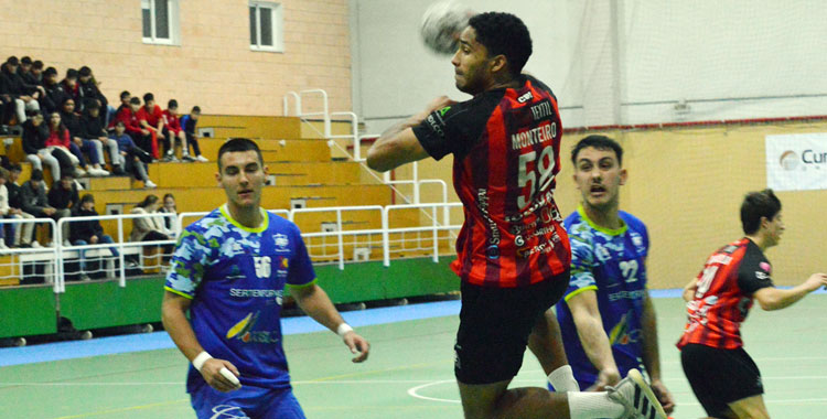 Moisés Godoy, con el dorsal 22, es uno de los renovados del ARS. Foto: CBM