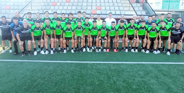 El plantel pontano, a escena. Foto: @SalermPG