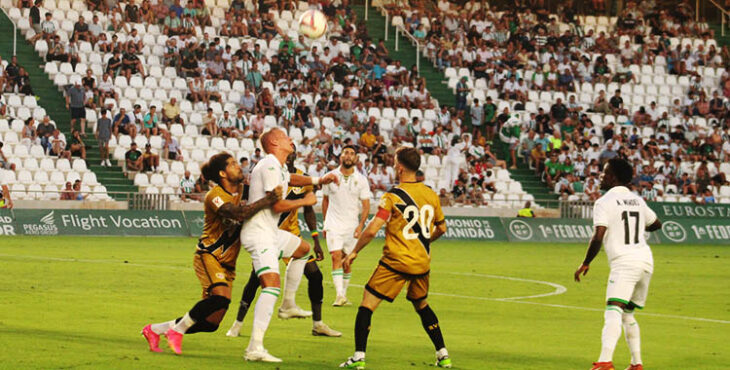 Obolskii ante el Rayo en el anterior Trofeo Puertas de Córdoba.