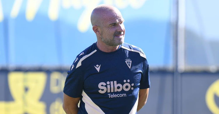 Paco López en un entrenamiento del Cádiz. Foto: Cádiz CF