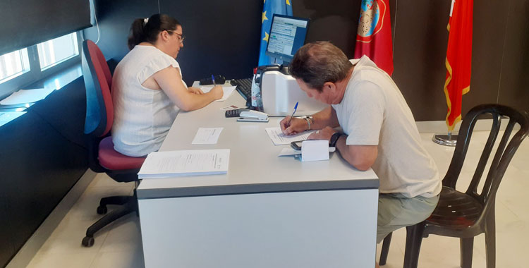 Un socio tramitando su renovación. Foto: La Jugada de Córdoba