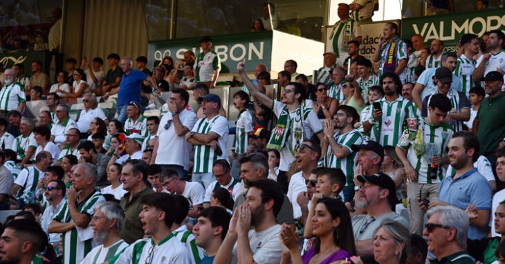 Aficionados del Córdoba en la final del play-off a Segunda. Foto: Natalia Román