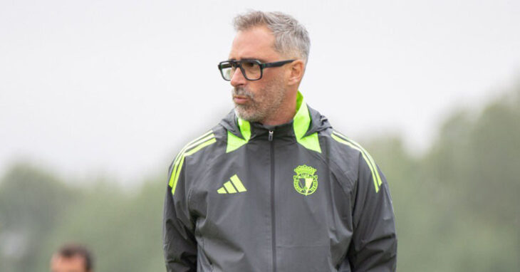 El entrenador del Burgos, Jon Pérez Bolo, compareció ante los medios de comunicación. Foto: Burgos CF