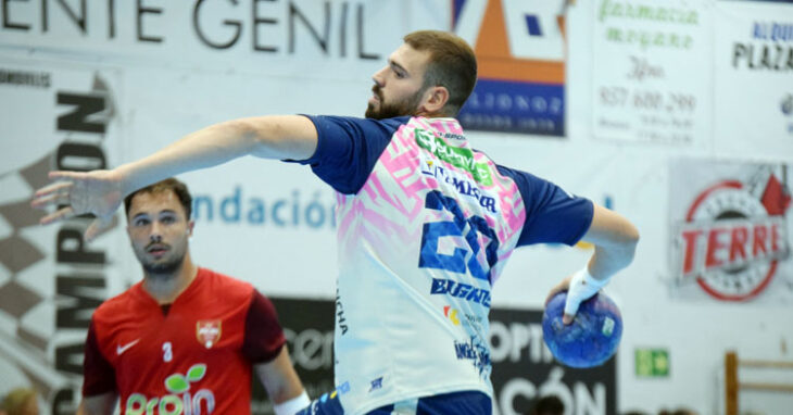 Boskos jugando con el cuadro pontano esta pretemporada. Foto: Ángel Ximénez