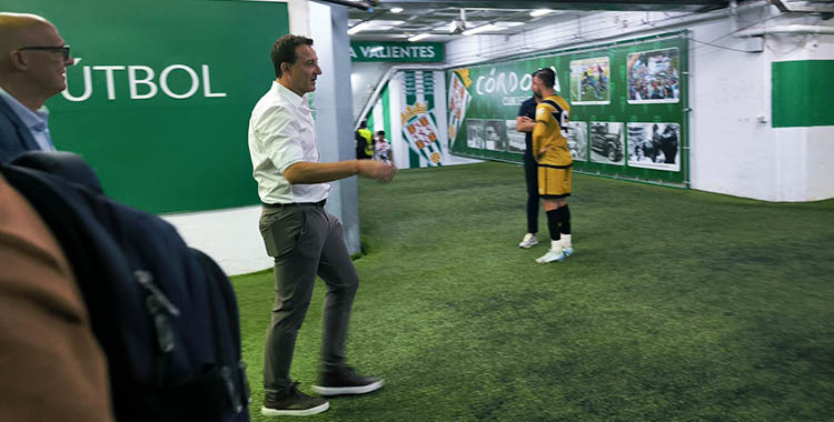 César Sánchez en la zona mixta de El Arcángel a la conclusión del partido ante el Rayo Vallecano.