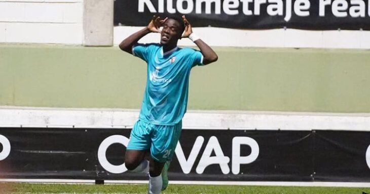 Diawara celebrando uno de los goles pozoalbenses en la Copa RFAF. Foto: CD Pozoblanco