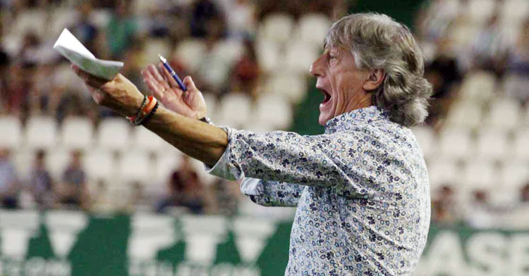 Enrique Martín en la banda de El Arcángel en su etapa con el Córdoba. Foto: Larrea