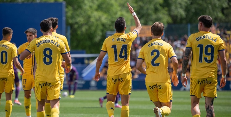 Fede Vico celebrando un gol con el Alcorcón