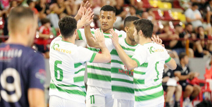 Los jugadores del Córdoba Patrimonio celebrando uno de sus goles. Foto: Córdoba Futsal