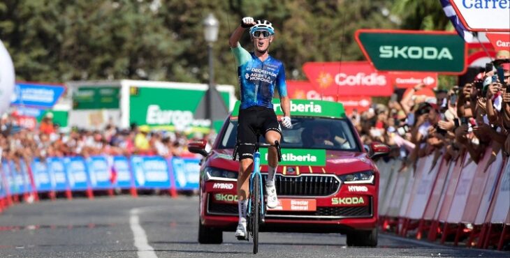 La celebración de O´Connor tras ganar la etapa y ser líder en clasificación. Foto: La Vuelta Ciclista a España.