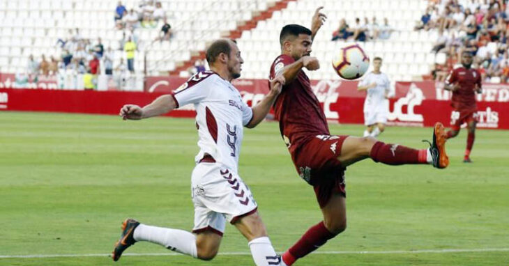 Un lance, con Aythami al corte, de un reciente Albacete-Córdoba