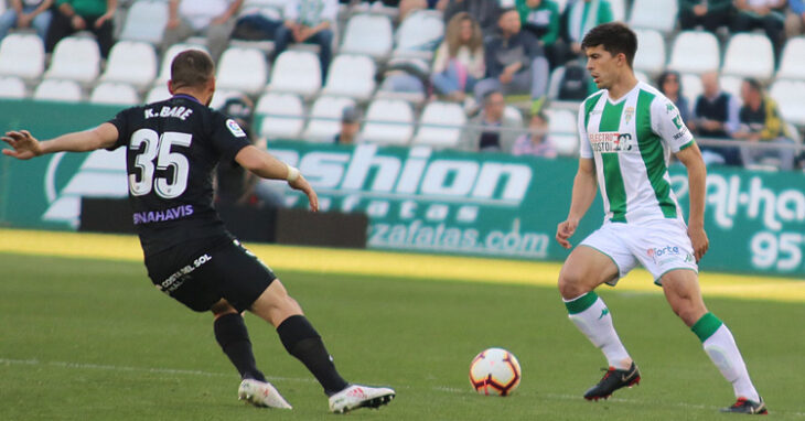 Álex Quintanilla en el duelo con el Málaga de la 2018-19. Foto: CCF