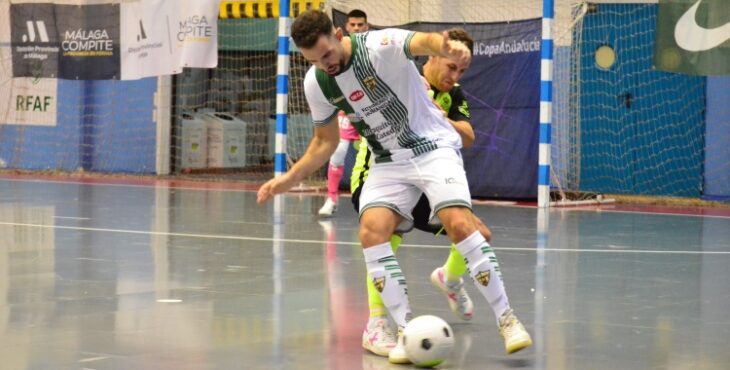 Intenso partido entre el Córdoba Patrimonio y el Real Betis Futsal. Foto: Córdoba Patrimonio