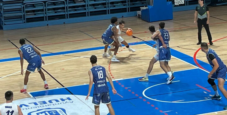 Una imagen cenital del amistoso del Coto en Huelva. Foto: Córdoba Club de Baloncesto