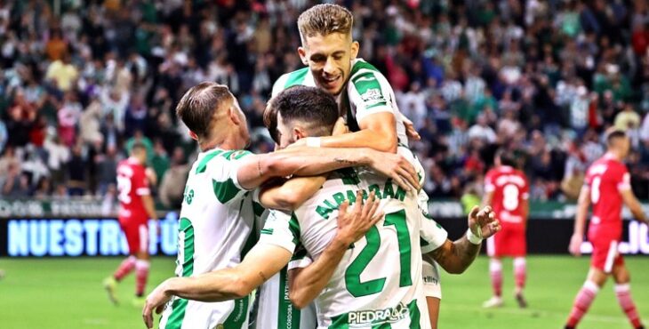 Los chicos del Córdoba CF celebrando un gol ante el Cartagena. Foto: Córdoba CF