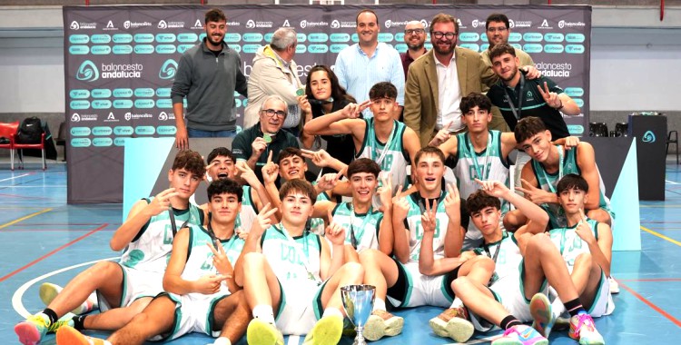 La selección cordobesa tras proclamarse campeona de Andalucía. Foto: FAB