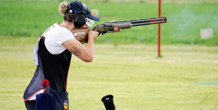 Fátima Gálvez rozó la medalla en Nueva Delhi. Foto: ISSF