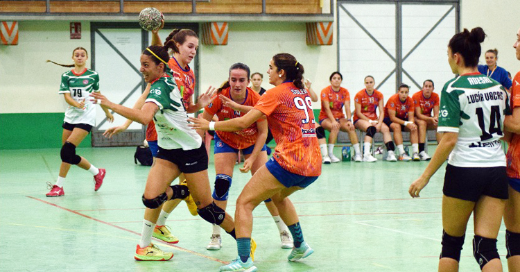 Andrea Roda arma el brazo en un partido en La Fuensanta. Foto: La Clasi