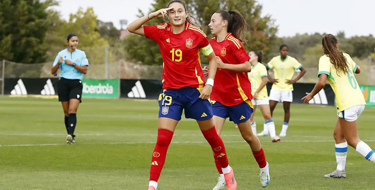 Alba Cerrato celebrando el gol del triunfo. Foto: RFEF