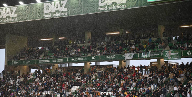 Grada de El Arcángel ante el Eldense. Foto: Natalia Román