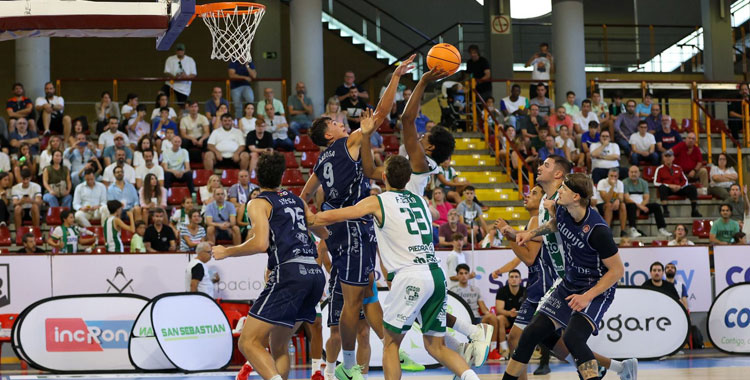 Los blanquiverdes no se achantaron ante los centímetros de los riojanos en ningún momento. Foto: Córdoba Club de Baloncesto