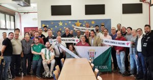 Miembros de las peñas del Córdoba tras la asamblea. Foto: Federación de Peñas del Córdoba CF