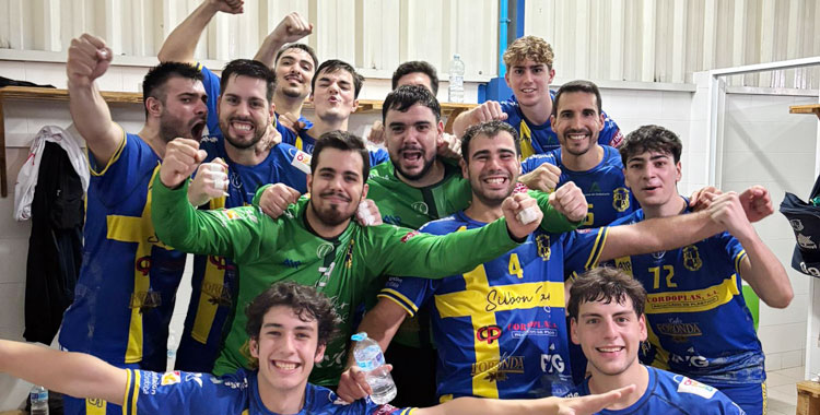 La Salle se mete quinto en la tabla, a dos puntos del liderato, tras ganar al Ciudad de Granada. Foto: La Salle Balonmano